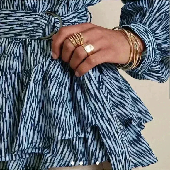 Banana Republic Belted Tiered Blouse - Picture 3 of 8